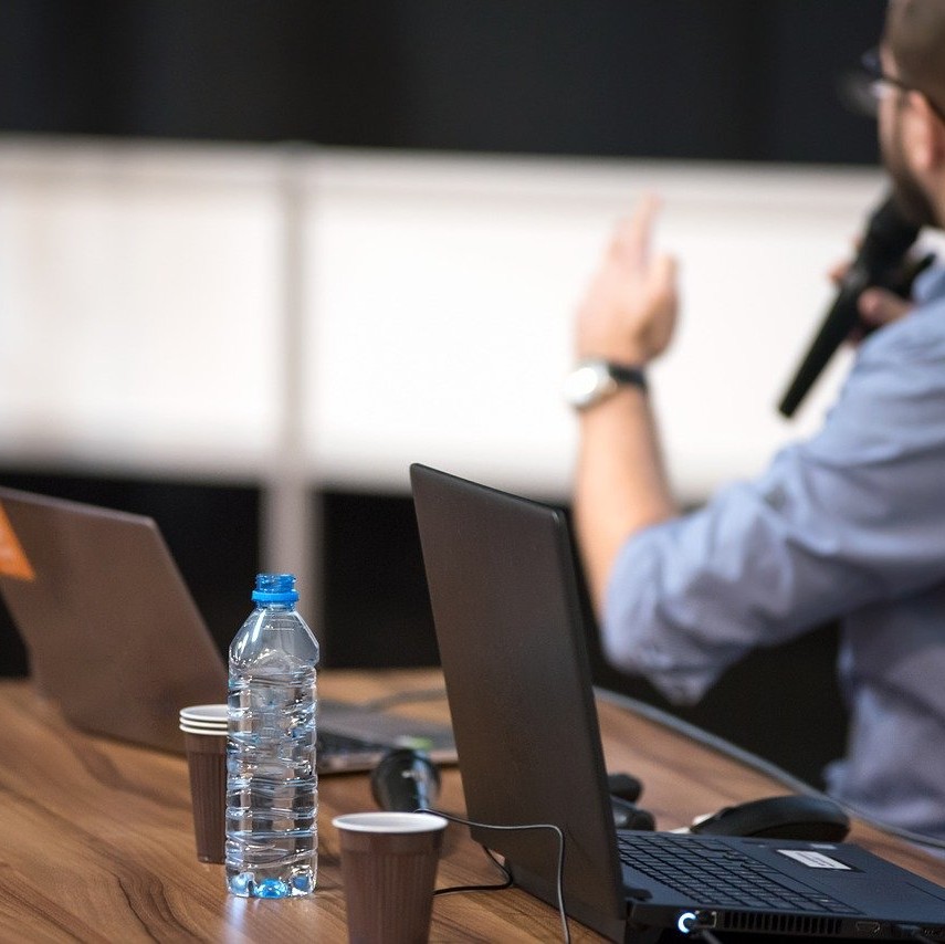 已有多人阳性！组织这场培训的如新公司什么来头？