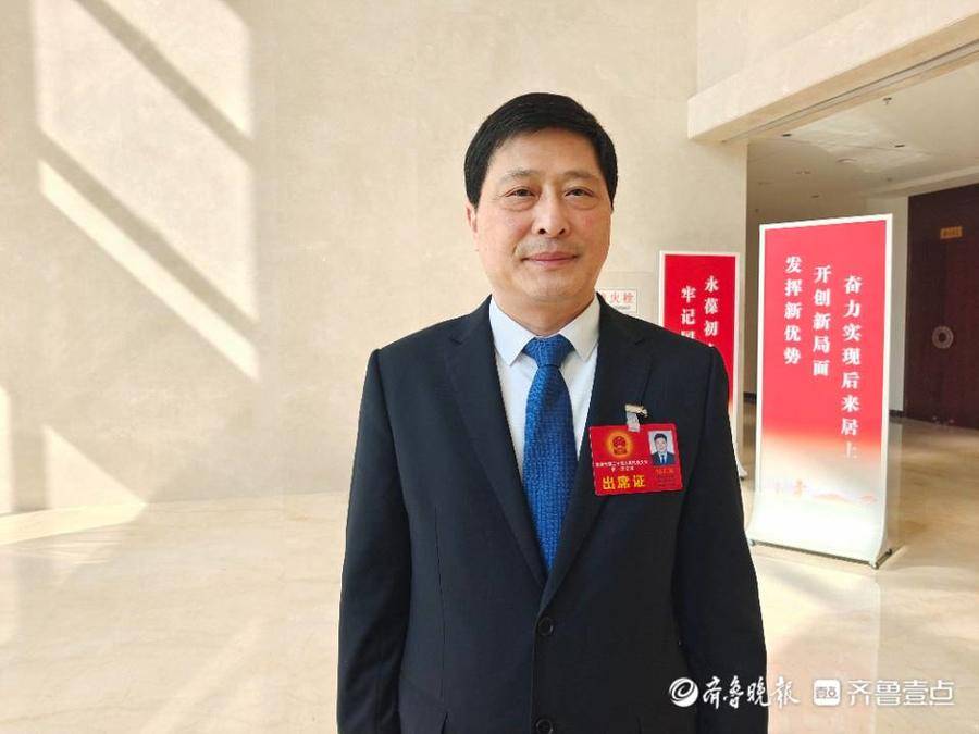 菏泽市人大代表张卫国为实现后来居上目标贡献黄泥冈力量