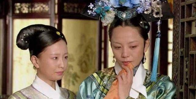 早期雍正对敬妃的定位是一颗制衡华妃的棋子,所以我们在故事中也不难