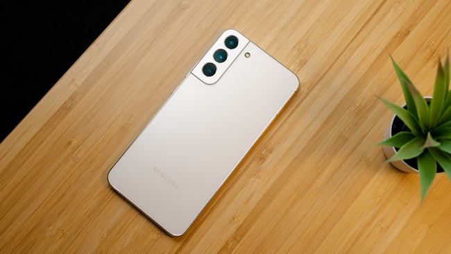 三星Galaxy S22+评测：是你现在能买到的最均衡的安卓旗舰休闲区蓝鸢梦想 - Www.slyday.coM