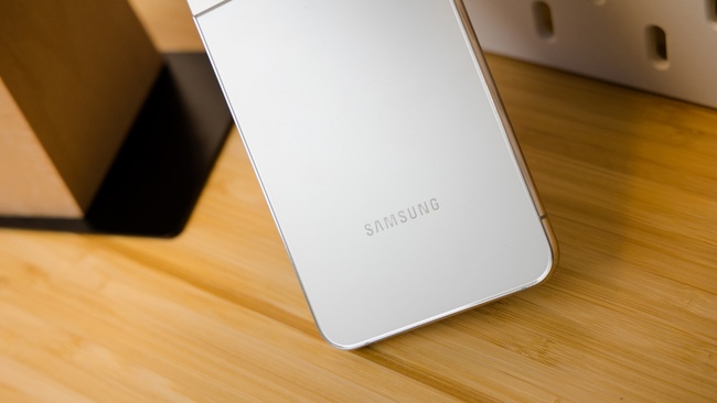 三星Galaxy S22+评测：是你现在能买到的最均衡的安卓旗舰休闲区蓝鸢梦想 - Www.slyday.coM