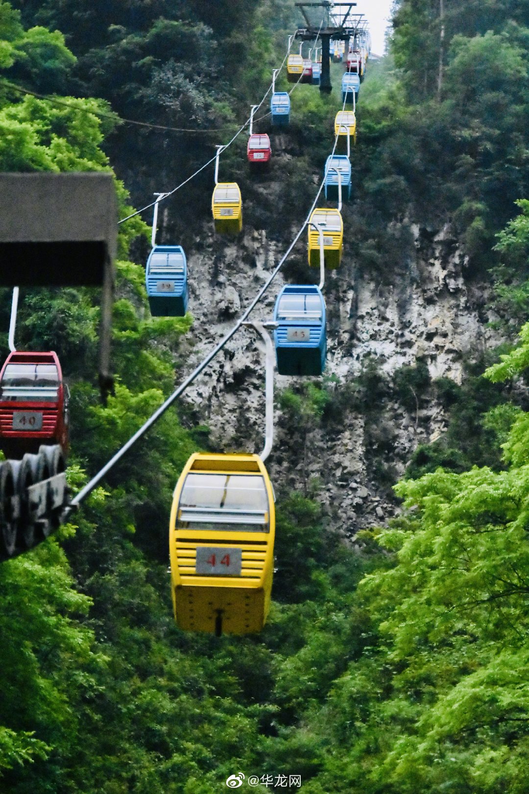武陵山大裂谷景区平安阁索道24日停运