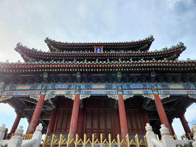 三星Galaxy S22+评测：是你现在能买到的最均衡的安卓旗舰休闲区蓝鸢梦想 - Www.slyday.coM