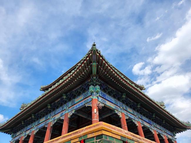 三星Galaxy S22+评测：是你现在能买到的最均衡的安卓旗舰休闲区蓝鸢梦想 - Www.slyday.coM