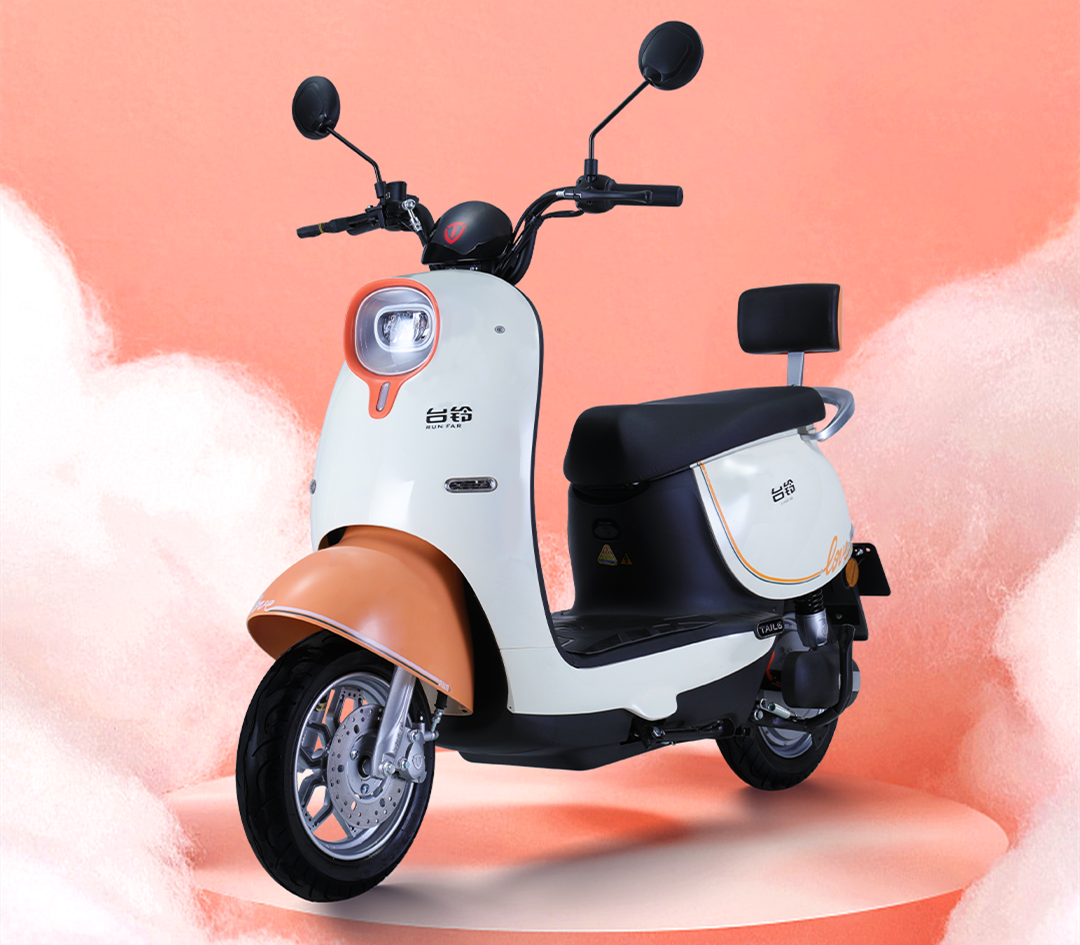 台铃新推出萌彩电摩,1000w电机,动力足,续航超过80公里-新浪汽车