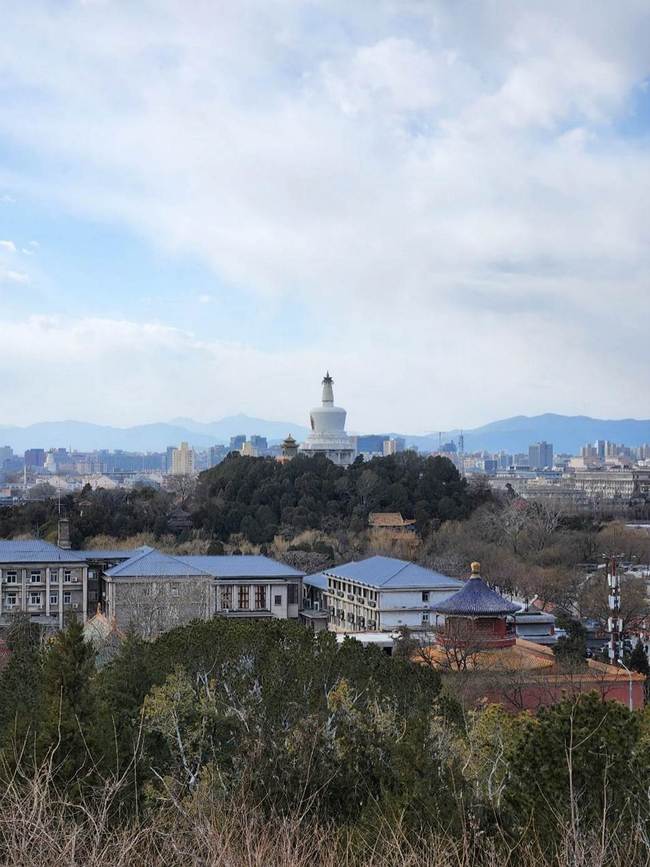 三星Galaxy S22+评测：是你现在能买到的最均衡的安卓旗舰休闲区蓝鸢梦想 - Www.slyday.coM