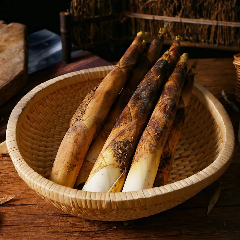 而价格只有刚上市时的三分之一,宁波人爱吃的奉化溪口雷笋上市量增加