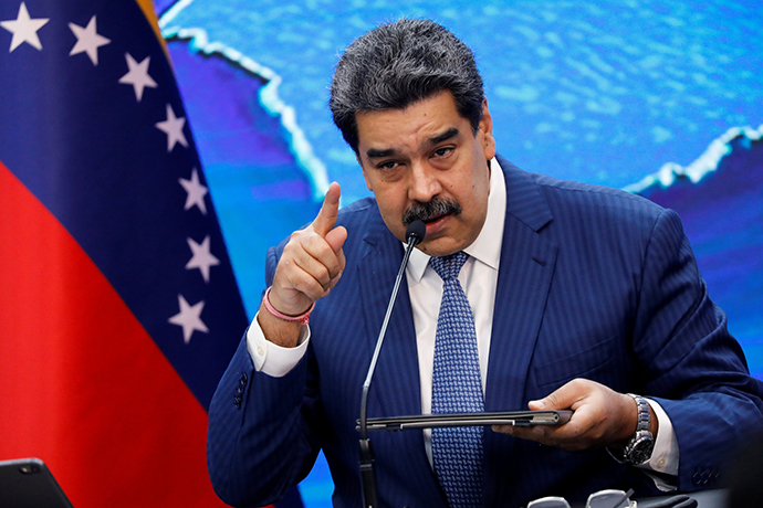 委内瑞拉总统表示全力支持普京 主张外交途径解决危机