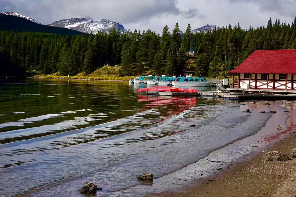 震撼心灵的山谷之美——贾斯帕国家公园休闲区蓝鸢梦想 - Www.slyday.coM