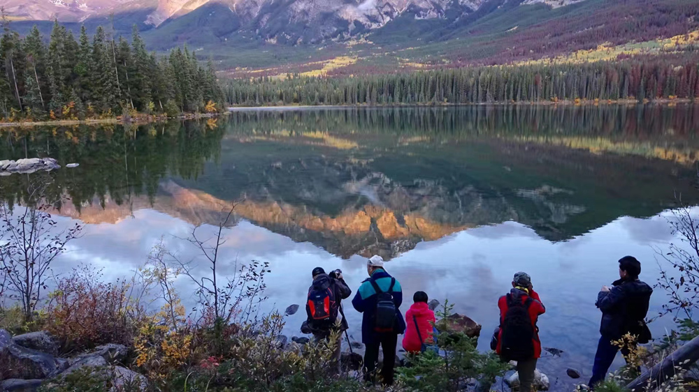 震撼心灵的山谷之美——贾斯帕国家公园休闲区蓝鸢梦想 - Www.slyday.coM