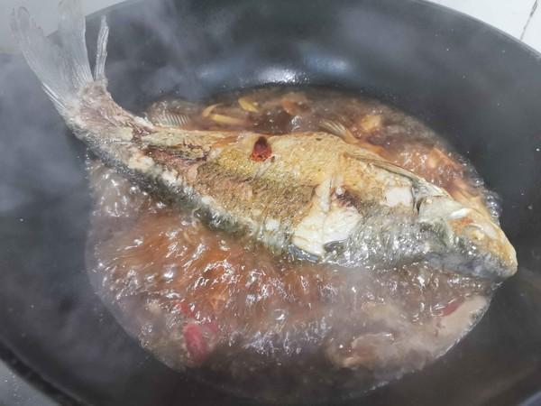 鱼刺卡在喉咙里,别再喝醋吞米饭了,教你1招,让鱼刺自己跑出来休闲区蓝鸢梦想 - Www.slyday.coM 鱼刺卡在喉咙里,别再喝醋吞米饭了,教你1招,让鱼刺自己跑出来休闲区蓝鸢梦想 - Www.slyday.coM