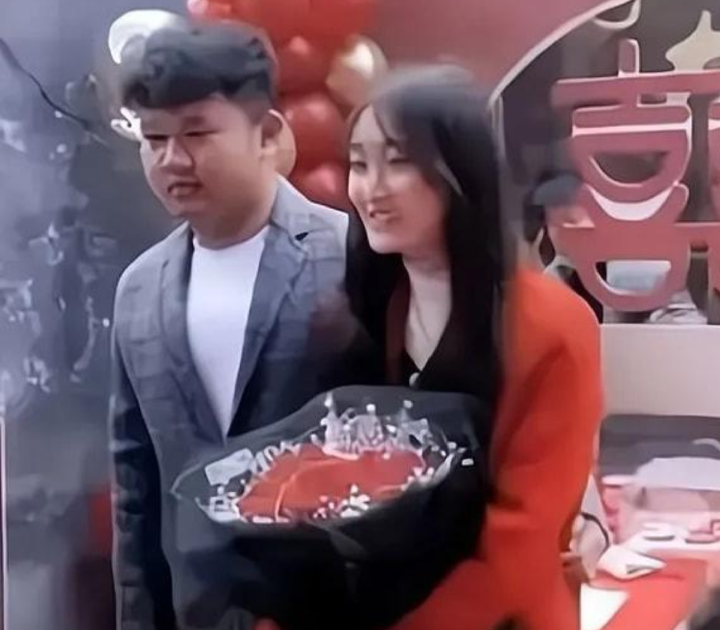 陈亚男再婚了网友曝其嫁给富二代婚礼现场曝光十分简单低调