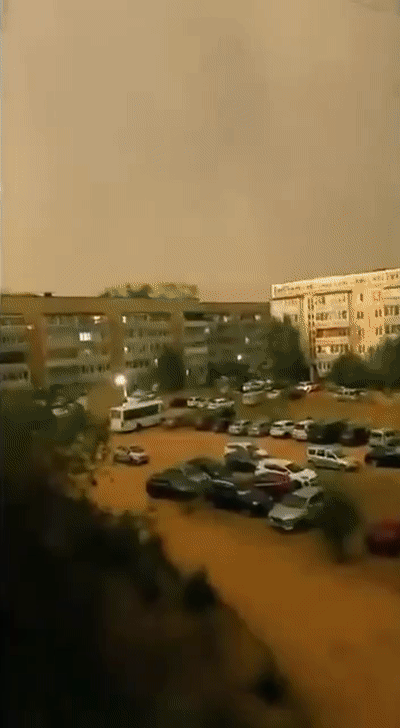 凌晨突袭，俄军发起全线进攻，导弹击中基辅，普京要吞并乌克兰？休闲区蓝鸢梦想 - Www.slyday.coM