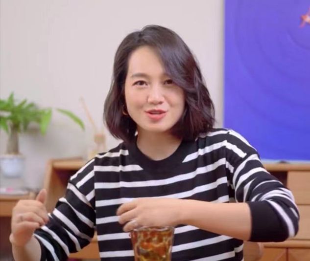 朱丹携娃剧组探班！周一围留长发被认成妻子，被曝在家没带过孩子休闲区蓝鸢梦想 - Www.slyday.coM