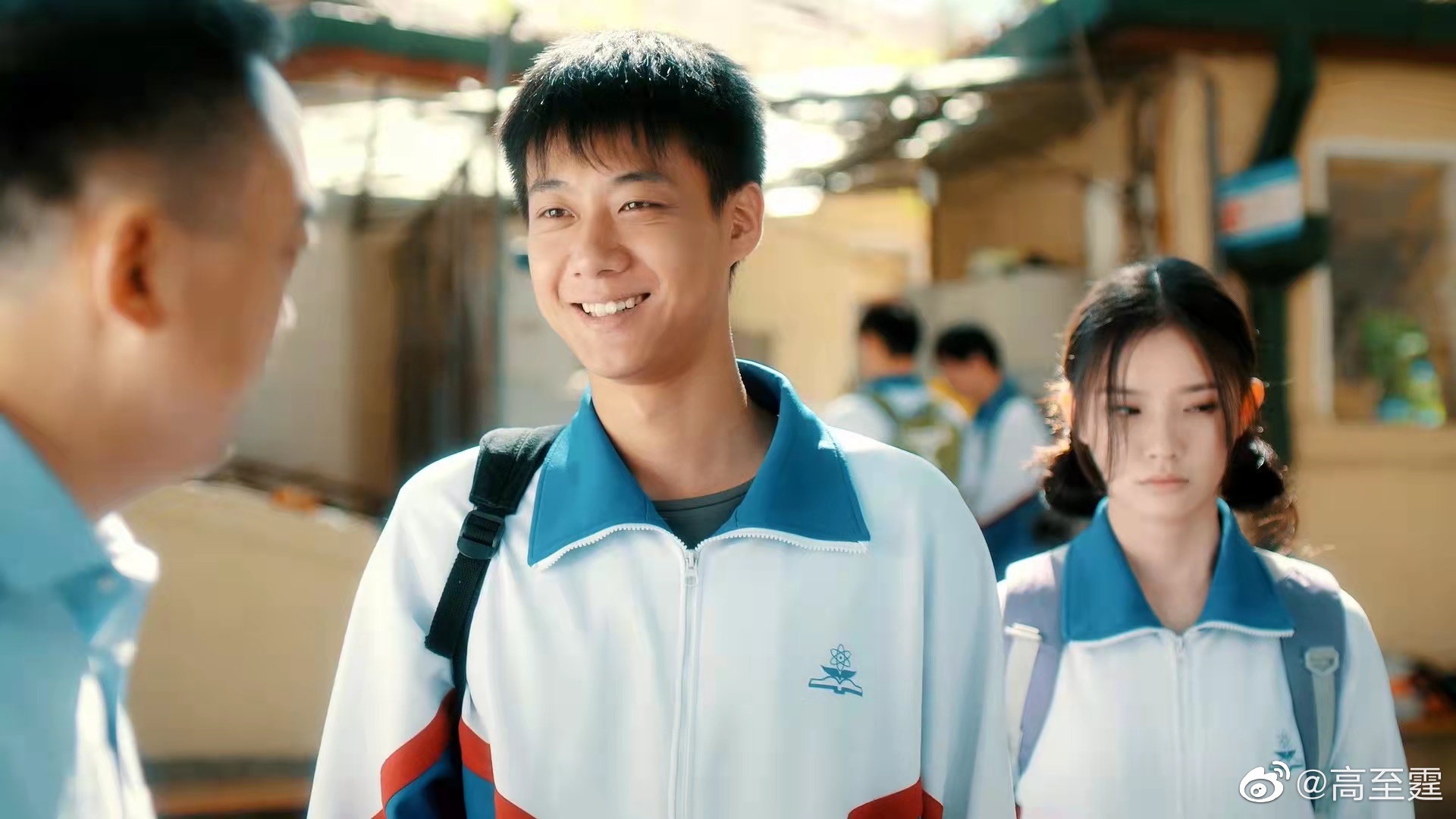 请高至霆把校服焊在身上!沈月幽默帮忙宣传新剧,梦回小美好休闲区蓝鸢梦想 - Www.slyday.coM 请高至霆把校服焊在身上!沈月幽默帮忙宣传新剧,梦回小美好休闲区蓝鸢梦想 - Www.slyday.coM