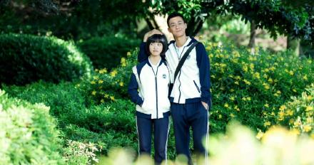 请高至霆把校服焊在身上!沈月幽默帮忙宣传新剧,梦回小美好休闲区蓝鸢梦想 - Www.slyday.coM 请高至霆把校服焊在身上!沈月幽默帮忙宣传新剧,梦回小美好休闲区蓝鸢梦想 - Www.slyday.coM