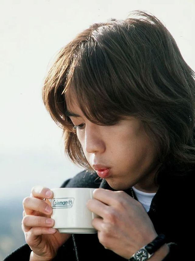 乾巧城户真司是日本特摄剧《假面骑士龙骑》主角,假面骑士龙骑/假面