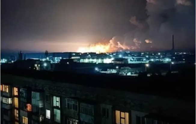 俄军正式登陆乌克兰，首都基辅遭到火箭弹袭击，多地传出爆炸声！美国官宣不派兵，联合国秘书长：恳请普京，给和平一个机会休闲区蓝鸢梦想 - Www.slyday.coM