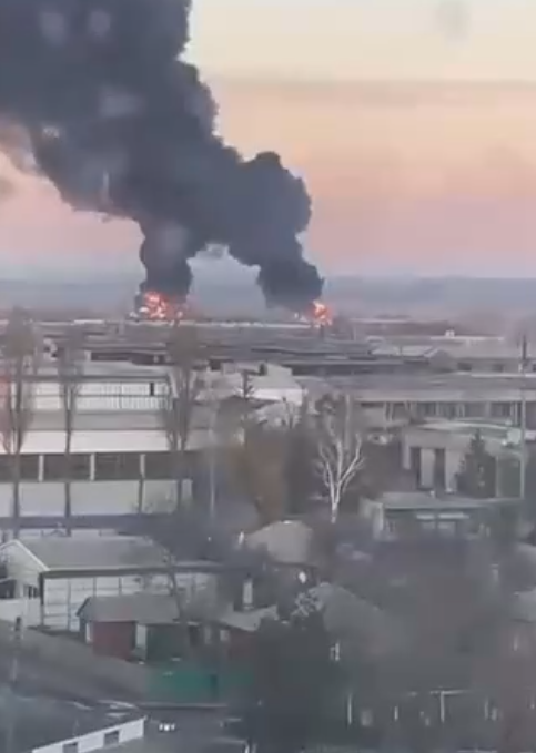 俄军已登陆！乌克兰国民卫队司令部被摧毁，基辅的中国留学生被爆炸声震醒：不敢出门休闲区蓝鸢梦想 - Www.slyday.coM