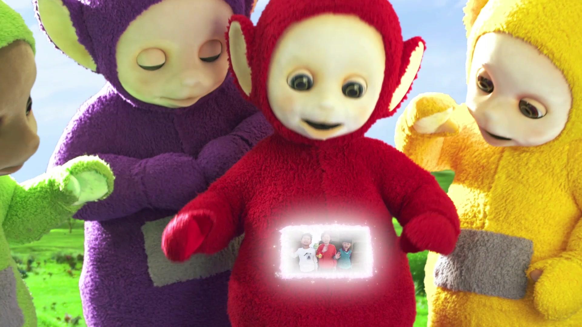 新天线宝宝1站在城楼上看远方远处的人们都看起来好小啊