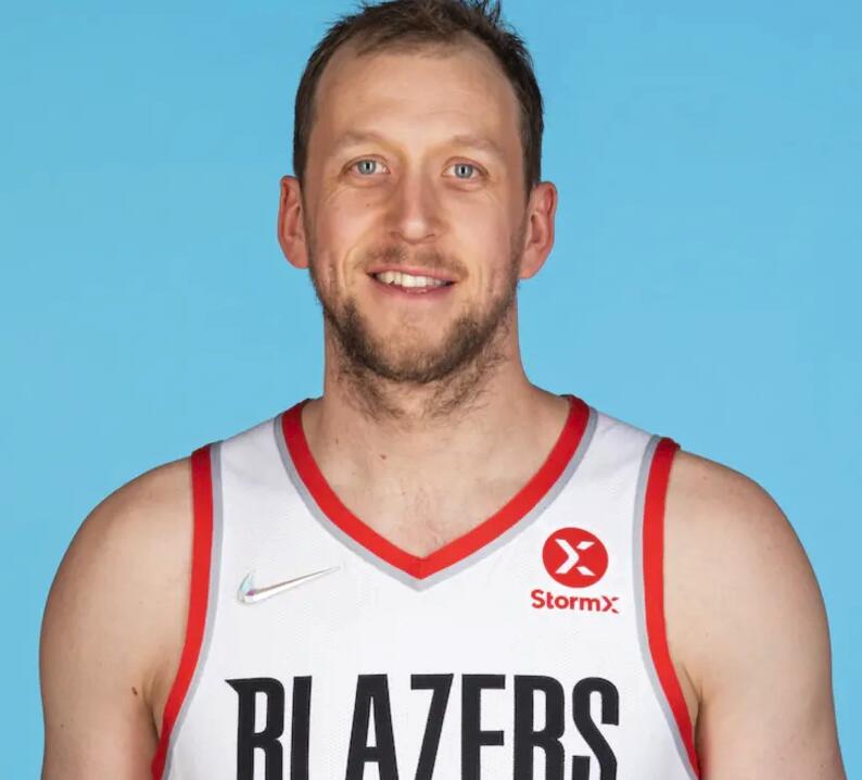 开拓者官方乔英格尔斯成功接受左膝前交叉韧带重建手术