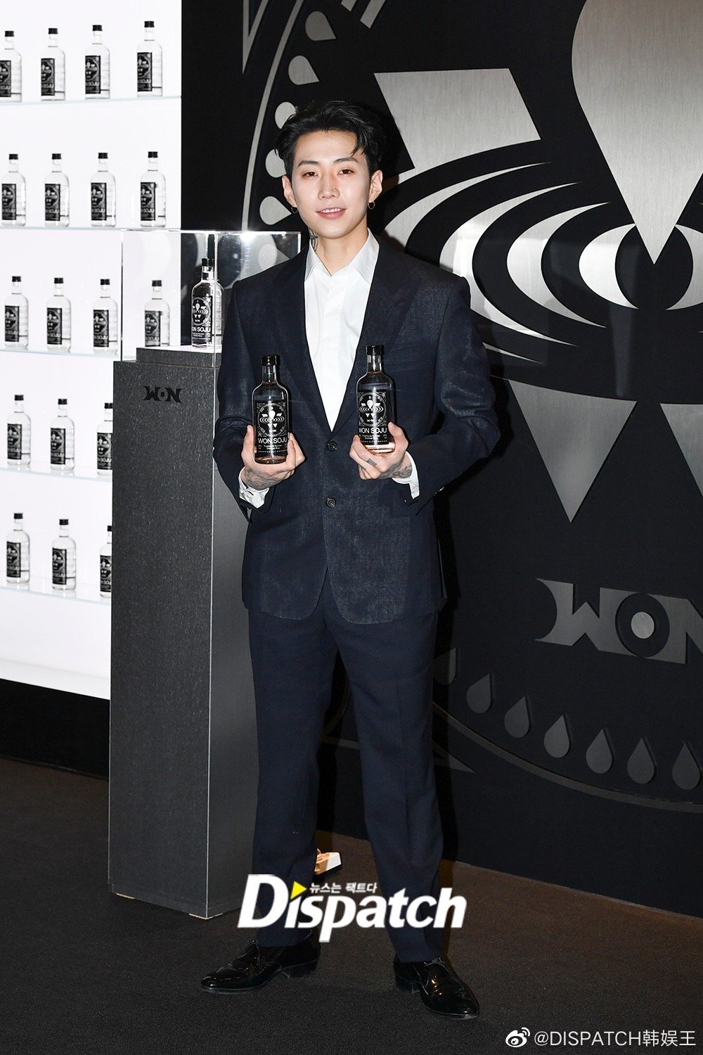 25日, 出席某酒类品牌在首尔举行的宣传活动|朴宰范_新浪新闻