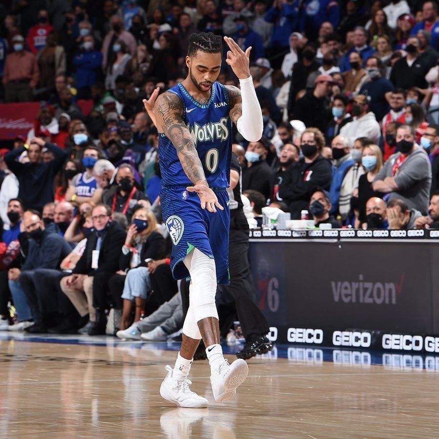 你就是全明星首发拉塞尔末节狂砍23分表现完胜莫兰特