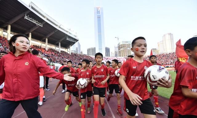 广州队近期行动计划出现!中超、中国足协、国足或将在不久后受益休闲区蓝鸢梦想 - Www.slyday.coM 广州队近期行动计划出现!中超、中国足协、国足或将在不久后受益休闲区蓝鸢梦想 - Www.slyday.coM