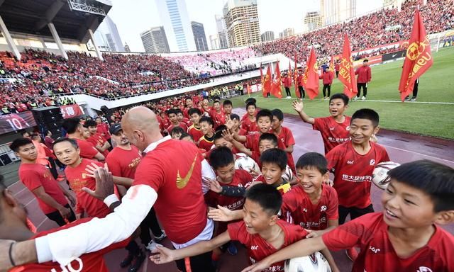 广州队近期行动计划出现!中超、中国足协、国足或将在不久后受益休闲区蓝鸢梦想 - Www.slyday.coM 广州队近期行动计划出现!中超、中国足协、国足或将在不久后受益休闲区蓝鸢梦想 - Www.slyday.coM