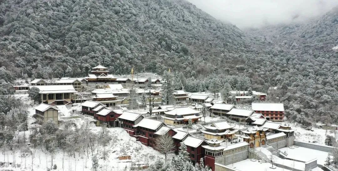 冕宁灵山寺藏不住的绝美风光