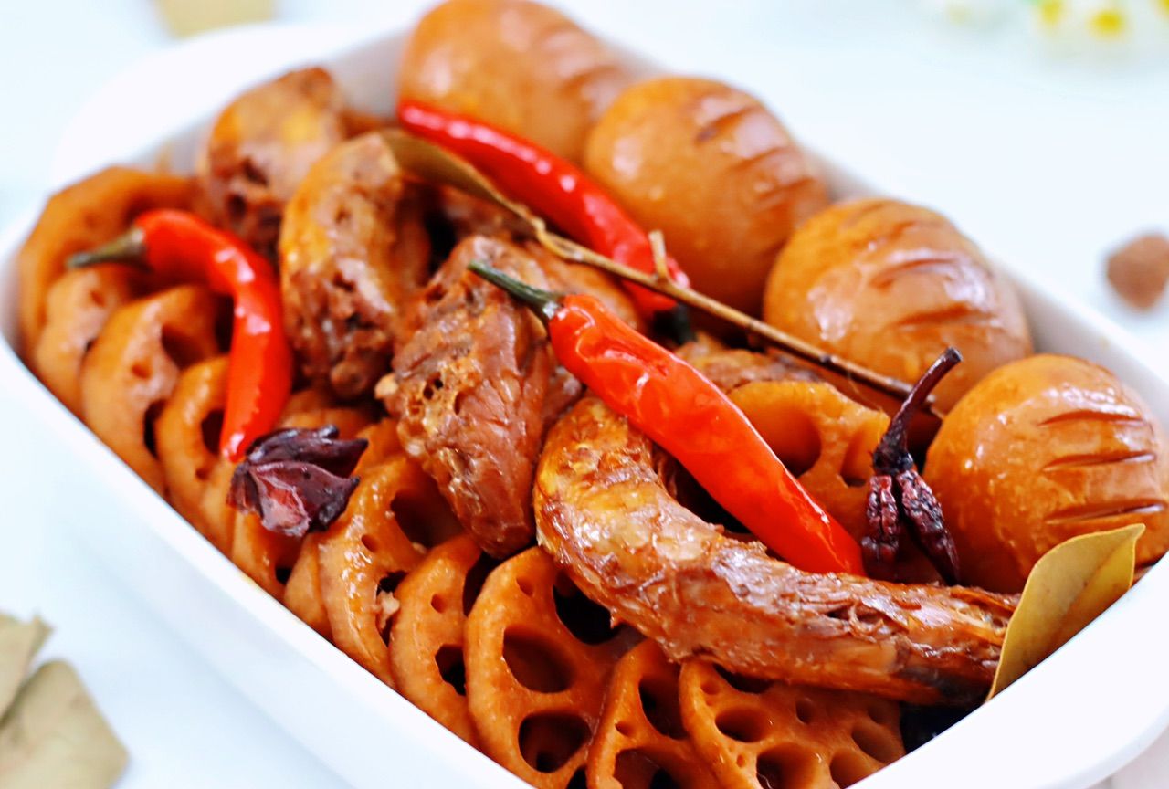 卤菜不属于任何一种菜系,但是确实让人无法抗拒食材,大家可以根据自己