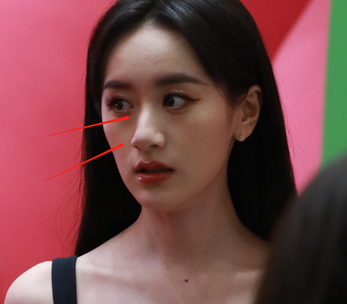 袁冰妍生图被指苦相营销小赵丽颖翻车鼻子成最大缺点