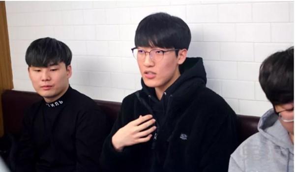 三圣堪称基石,硬币哥可以去辅助|lpl|打野|viper_新浪新闻