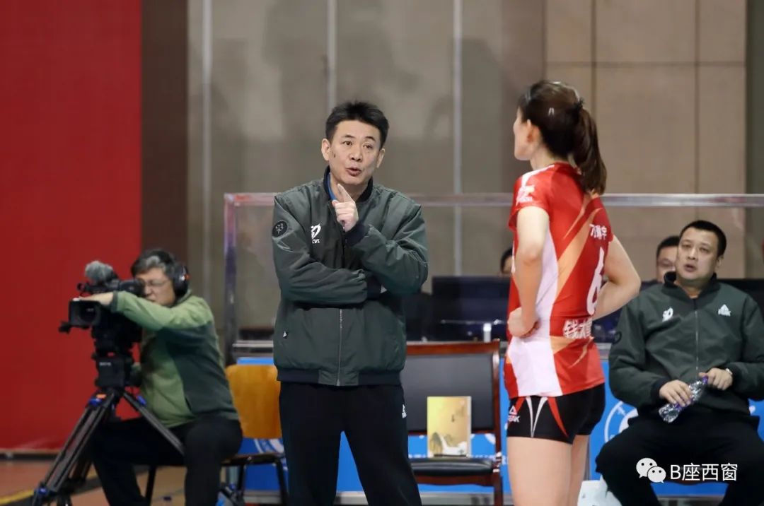 面对面 | 国家女排新帅蔡斌:有责任为女排再尽一份力|蔡斌|女排|中国