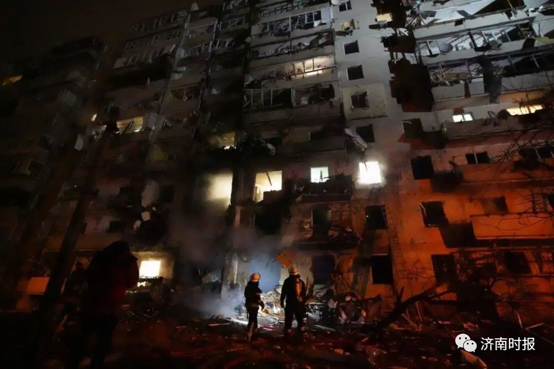 激战，多架战机被击落！俄军距乌克兰首都不到35公里，乌方：已准备好谈判休闲区蓝鸢梦想 - Www.slyday.coM