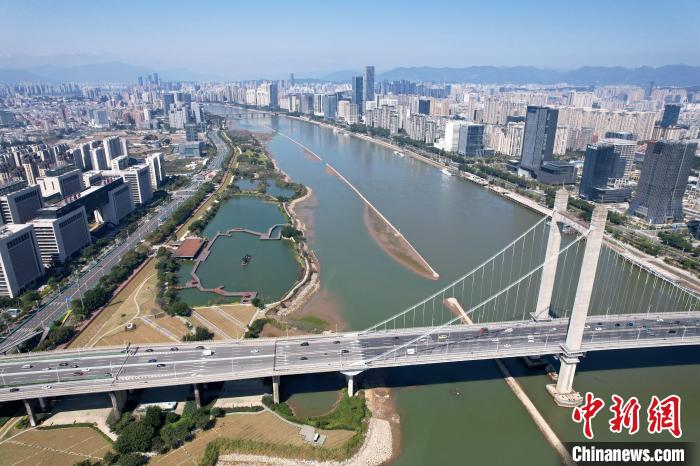 福州榕城江上图图片