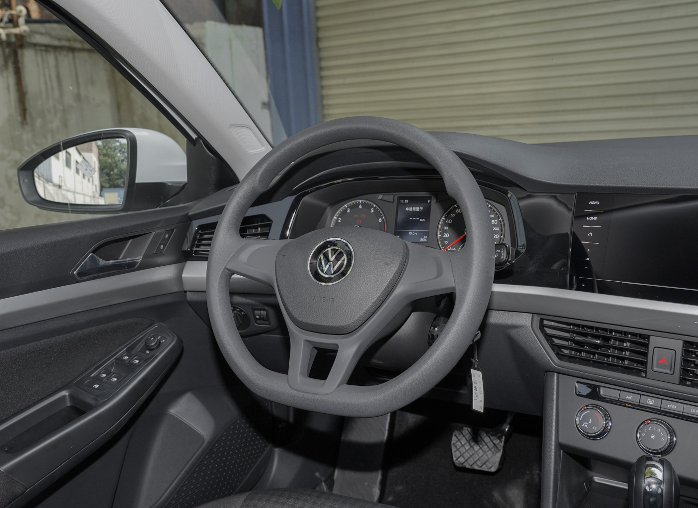 9万多的大众宝来省油耐造还是自动挡曾经的驾驶者之车