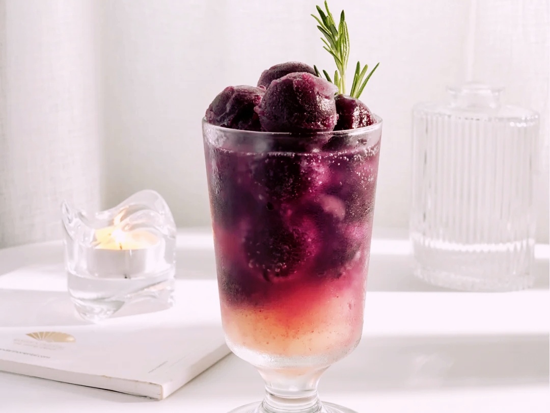 自制夏日水果茶:白桃清香乌龙,风车西柚莫吉托,葡萄冰饮品