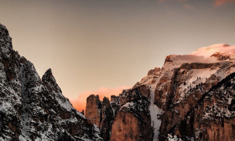 没有爱的婚姻里，丈夫对她说：我们互不干涉，但你别给我戴帽子休闲区蓝鸢梦想 - Www.slyday.coM