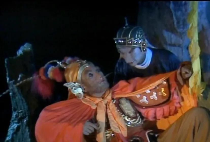 饰演九头虫的李龙斌因一顿饭进入剧组后又为何要选择离开