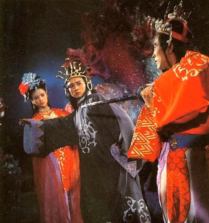 饰演九头虫的李龙斌因一顿饭进入剧组后又为何要选择离开