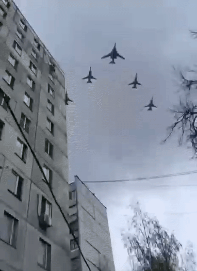 基辅市内，激烈交火！乌克兰总统泽连斯基已离开基辅  ！休闲区蓝鸢梦想 - Www.slyday.coM