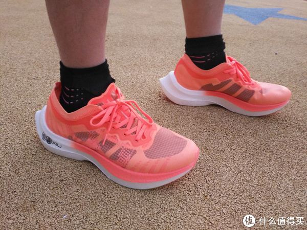 2022减脂瘦身必不可少的跑步装备，亲测三款性能不错的咕咚跑鞋休闲区蓝鸢梦想 - Www.slyday.coM
