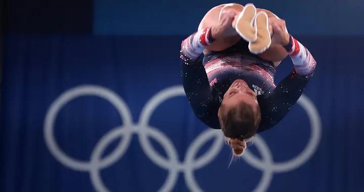 冬奥女运动员的尴尬瞬间:压力过大而失禁,有不明液体在空中飞扬