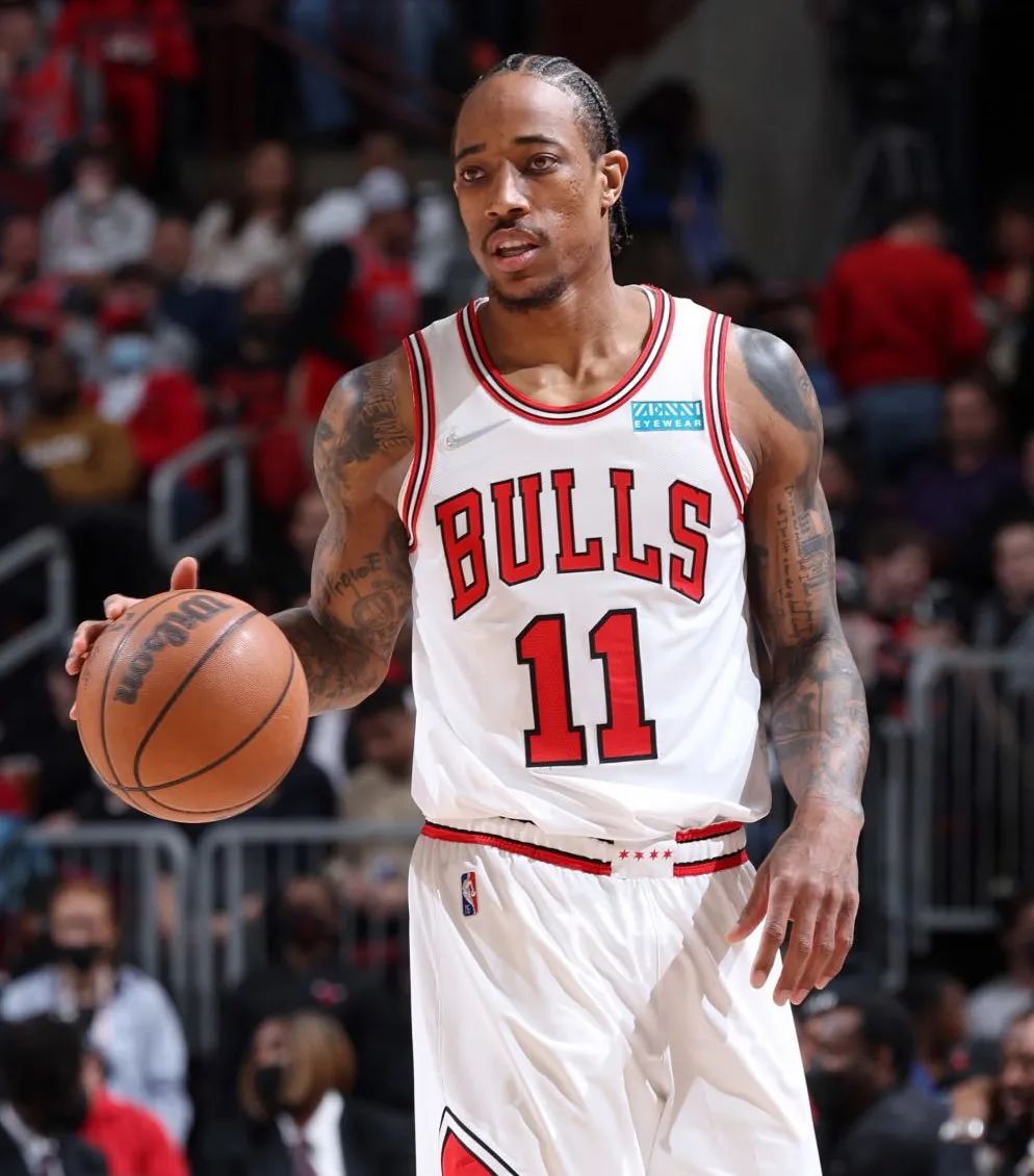 德罗赞就是公牛新mj |今日球鞋上脚|德罗赞|公牛|密西根_新浪新闻