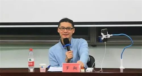 “我太想红了！”15岁辍学少年“黑飞”沈阳机场？当事人发声：记得让我火到抖音热榜！休闲区蓝鸢梦想 - Www.slyday.coM