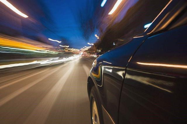 假如在高速路上超速行驶会有什么后果