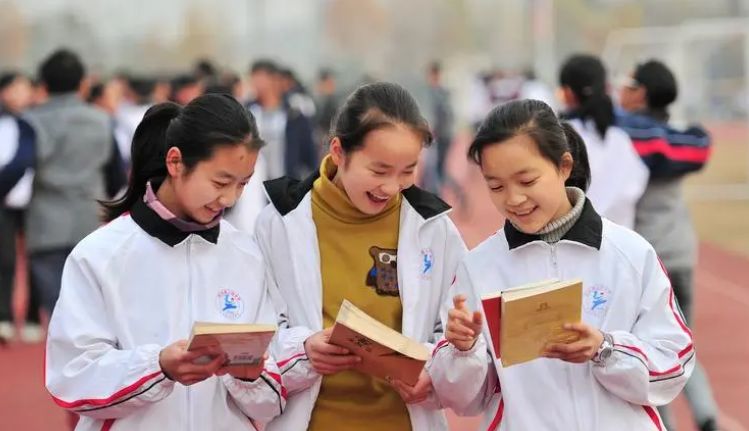 这种题型将在中考退出历史舞台,学生欢呼雀跃,幸福来得太突然了休闲区蓝鸢梦想 - Www.slyday.coM 这种题型将在中考退出历史舞台,学生欢呼雀跃,幸福来得太突然了休闲区蓝鸢梦想 - Www.slyday.coM