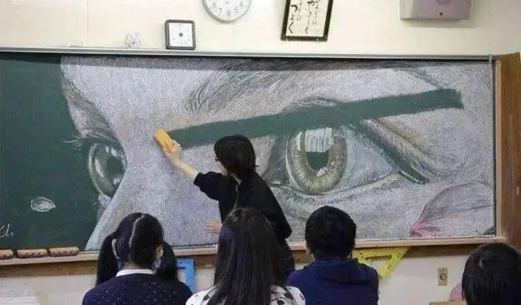 小学语文老师板书绝了，粉笔画惟妙惟肖，网友：学生不想上课都难休闲区蓝鸢梦想 - Www.slyday.coM