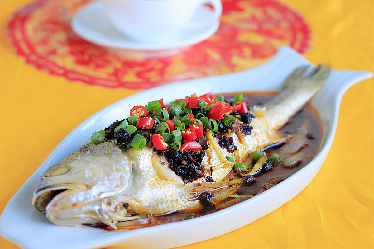 豆豉蒸小黄鱼的做法蒸鱼豉油适量豆豉适量葱适量姜适